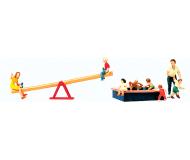 модель Preiser 10587 Играющие дети, детские качели и песочница 