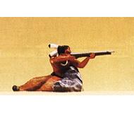 модель Preiser 54617 Wild West Figures - Native Americans: 1:25 -- Warrior, Firing Rifle from Behind Rock  