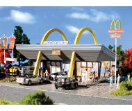 модель Vollmer 43634 McDonald's Restaurant w/McDrive -- Набор для сборки. Размер  17.6 x 15.8 x 9.8см.  